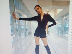 Pakai Baju Model Ini, Mikha Tambayong Dipuji Mirip Lisa BLACKPINK