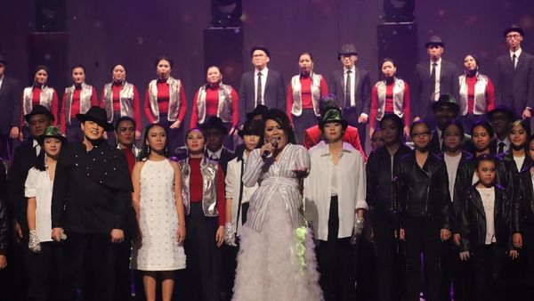 Konser Beat it dari The Resonanz Music Studio untuk Michael Jackson