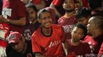 Tangisan Pendukung PSM Makassar di Stadion PTIK