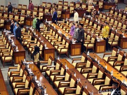 Penampakan Kursi Kosong di Paripurna saat 409 Anggota DPR Tak Hadir