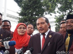 Bertemu Jokowi, Persatuan Perawat Minta Kejelasan Status PNS
