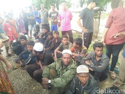 Muka-muka Lusuh 20 Imigran Rohingya yang Terdampar di Aceh