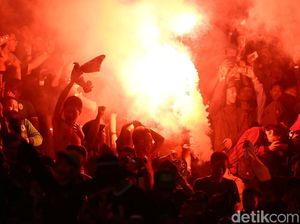 PSS Sleman Juara Liga 2, Suporter Berpesta di Pakansari