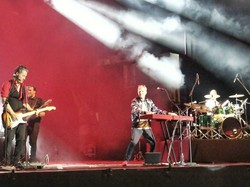 Ribuan Orang Hanyut dalam Nostalgia Michael Learns To Rock