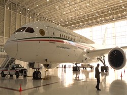 Pesawat Kepresidenan Meksiko Dilelang