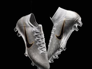 Tak Cuma Bola Emas, Sepatu Perak Juga Didapat Modric