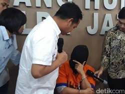 Layanan Striptis di Karaoke Blitar Patok Tarif Rp 1 Juta