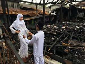 Kisah Pilu Wanita Batal Gelar Pesta Nikah karena Rumahnya Kebakaran