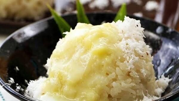 Yummy! Sore Ini Paling Enak Ngemil Ketan Siram Kinca Durian