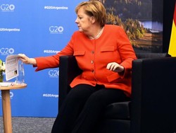 Kanselir Jerman Ketahuan Baca Contekan Saat Bertemu PM Australia