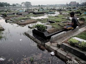 TPU Semper, Tempat Peristirahatan Akhir dengan Kondisi Mengenaskan