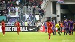 Timnya Kalah, Pendukung Persita Rusuh ke Tengah Lapangan