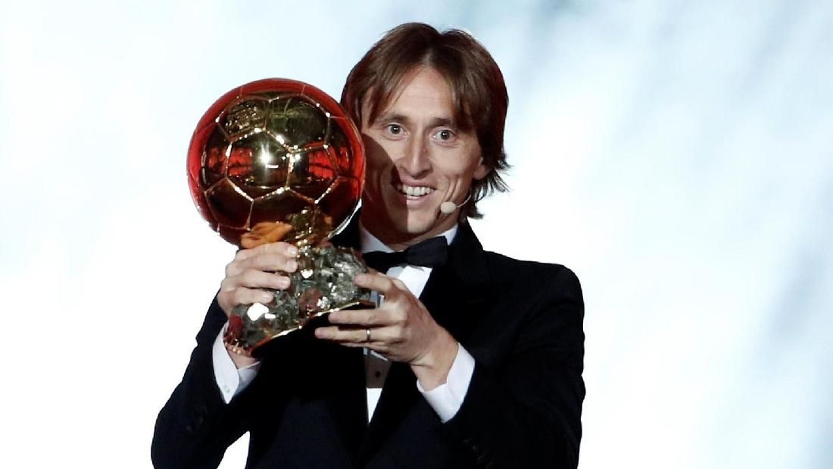 Luka Modric memenangkan gelar Ballon dOr 2018. (Foto: Benoit Tessier/Reuters)