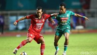 Masuk di babak kedua, PSS tetap menguasai dan menurunkan tempo permainan mereka sehingga membuat Semen Padang bisa leluasa menyerang. Tapi, Semen Padang masih kesulitan menembus pertahanan PSS.