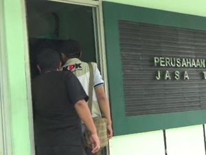 KPK Geledah Kantor Perum Jasa Tirta II Jatiluhur