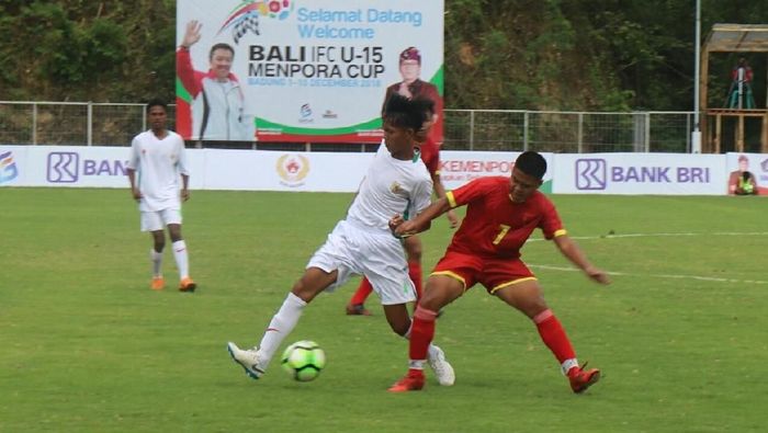 Tim Pelajar U-15 Kemenpora menang 8-1 atas Filipina (dok.Kemenpora) Tim Pelajar U-15 Kemenpora menang 8-1 atas Filipina (dok.Kemenpora)