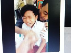 Viral! Bocah Disuntik Nyanyi Blackpink, Ini Tips Dokter Biar Tak Sakit