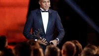 Mbappe juga sudah memenangi banyak gelar individu. Itu adalah memenangi Kopa Thropy, Golden Boy, tiga kali pemain terbaik Liga Prancis, dan dua kali pemain terbaik Prancis (Reuters)