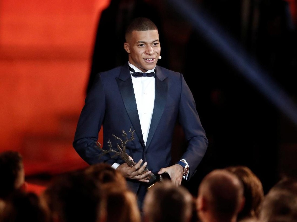 Kylian Mbappe jadi pemain muda terbaik 2018 (Benoit Tessier/REUTERS)
