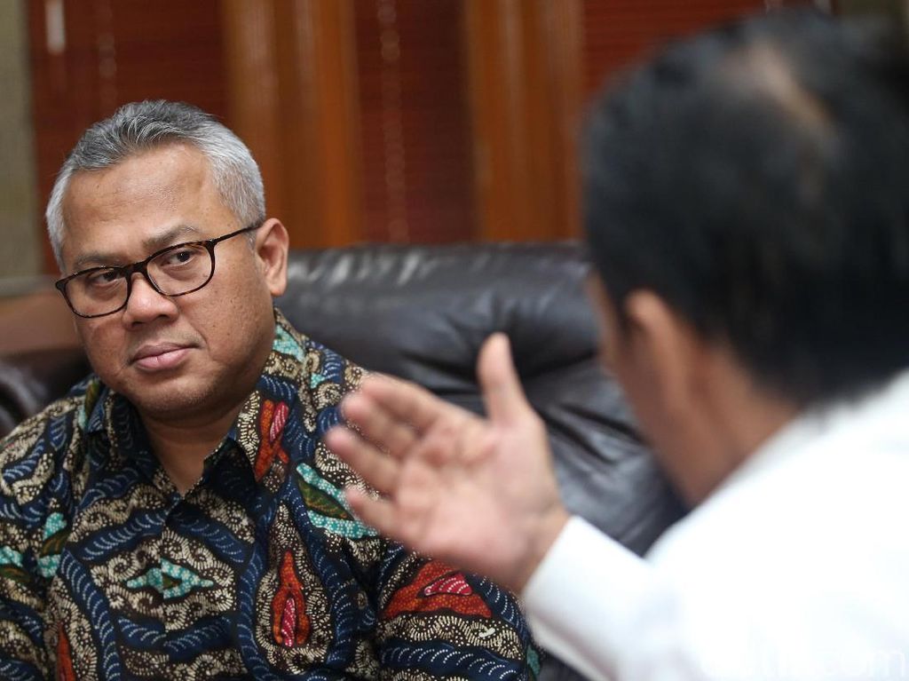 KPU: OSO Tetap Harus Mundur dari Kepengurusan Partai KPU: OSO Tetap Harus Mundur dari Kepengurusan Partai