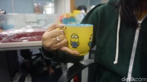 Membaca Kepribadian dari Cara Memegang Cangkir, Kamu yang Mana?