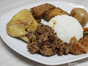 Ada Mie Aceh dan Gudeg Jogja Enak di Sini Ada Mie Aceh dan Gudeg Jogja Enak di Sini