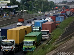 Balada Protes Sopir Truk dan Mahalnya Tol Trans Jawa