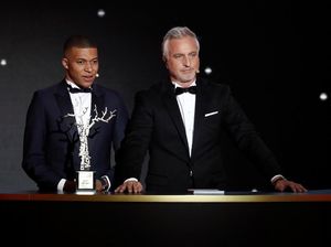 Kylian Mbappe Dianugerahi Kopa Trophy 2018