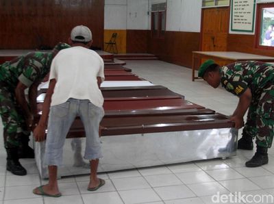 Peti Jenazah untuk Korban Penembakan di Papua