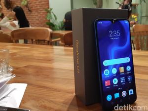 Unboxing Realme U1, Ponsel Buat Generasi Selfie