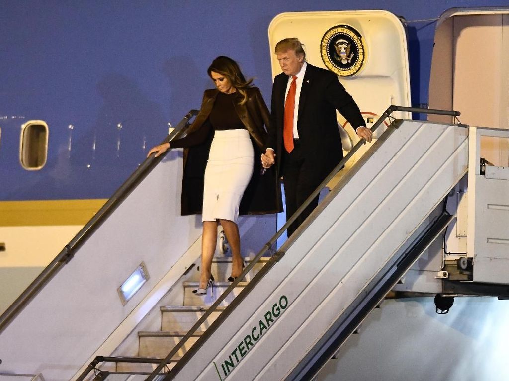 Donald Trump Kunjungi Militer AS di Irak Donald Trump Kunjungi Militer AS di Irak