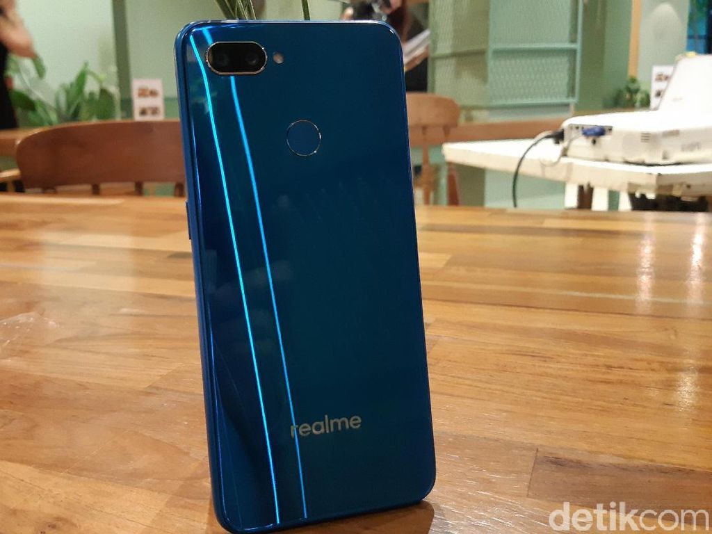 Realme Siapkan Ponsel Kamera 48 MP Realme Siapkan Ponsel Kamera 48 MP