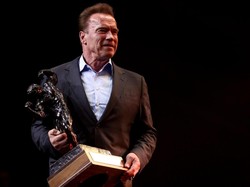 Arnold Schwarzenegger Jadi Cover Komik Conan the Barbarian
