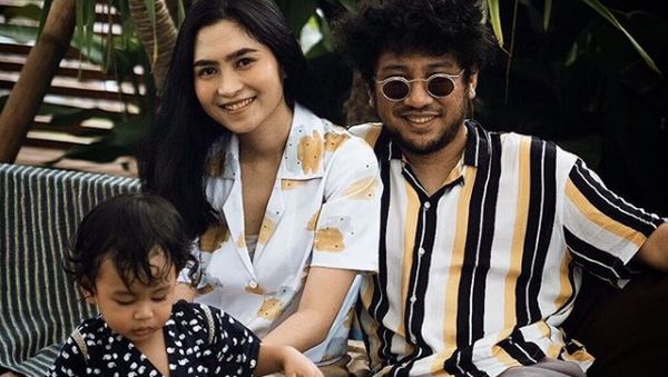 Bikin Adem, 6 Momen Kebersamaan Keluarga Kecil Kunto Aji