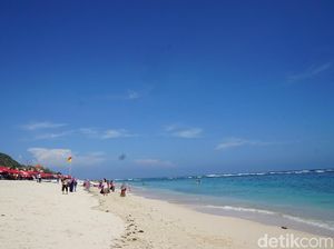 Favoritnya Anak Sekolah di Bali: Pantai Pandawa