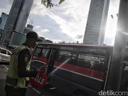 Metromini Nasibmu Kini, Berkarat Dilibas Roda Zaman