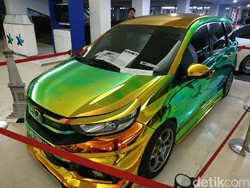 Mobilio Emas, Boleh Dilihat Tapi Jangan Disentuh