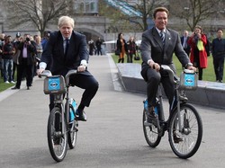 Usai Kecelakaan Mobil, Arnold Schwarzenegger Pilih Gowes Sepeda