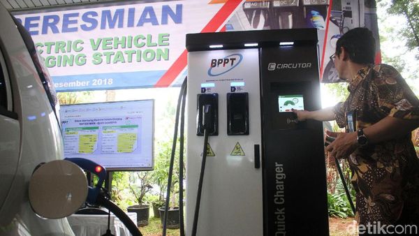 Tempat Ngecas Kendaraan Listrik Hadir di BPPT