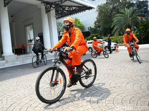 Aksi Bersepeda Minta Pemerintah Aktif Turunkan Polusi Udara