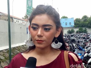 Pembelaan-pembelaan Thalita Latief soal Rumah Tangga dan Kini Gugat Cerai Pembelaan-pembelaan Thalita Latief soal Rumah Tangga dan Kini Gugat Cerai