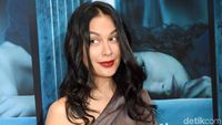 Sophia Latjuba Rencanakan Tahun Baru di Pesawat