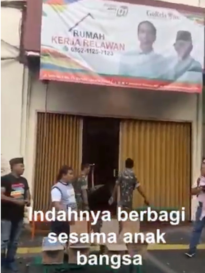 Video Relawan Jokowi Bagi Minuman di Reuni 212 Beredar di Medsos