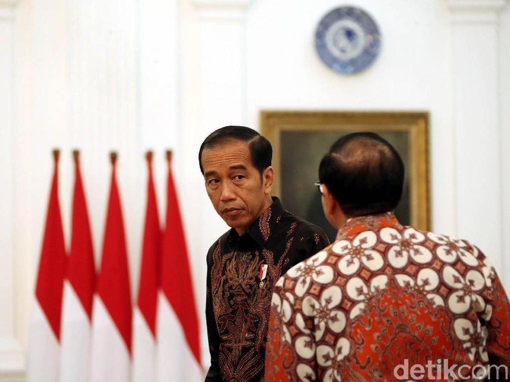 Jokowi Tepis Kriminalisasi Ulama: Hadapi Jika Kena Masalah Hukum Jokowi Tepis Kriminalisasi Ulama: Hadapi Jika Kena Masalah Hukum
