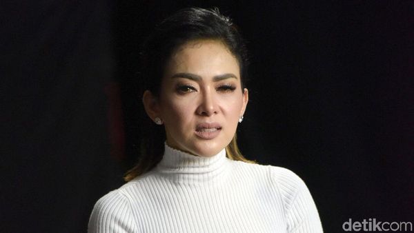 Saat Syahrini Jauh dari Glamor dan Kemewahan