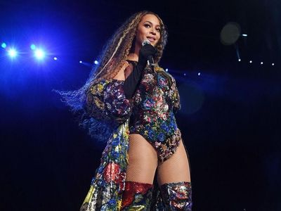 Deretan Kostum Keren Beyonce Saat Konser, Ada Peta 54 Negara di Afrika