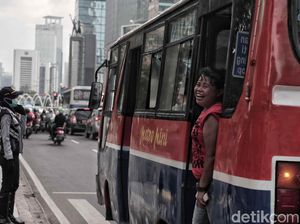 Potret Senjakala Metromini