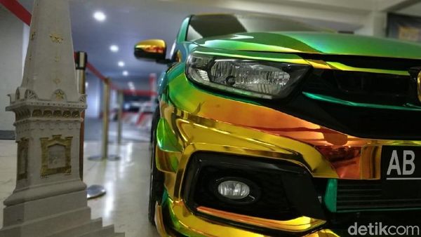 Honda Mobilio Bunglon Emas Ini Dilihat Boleh, Disentuh Jangan