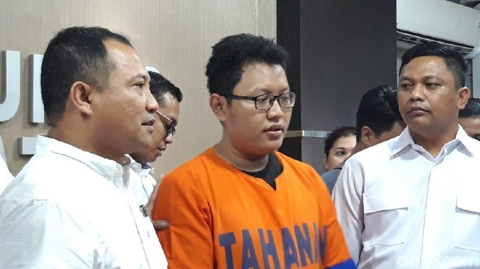 Mahasiswa S2 Fakultas Hukum Unair, M Yusuf, yang menyebarkan video bugil mantan pacar. Foto: (Hilda-detikcom)