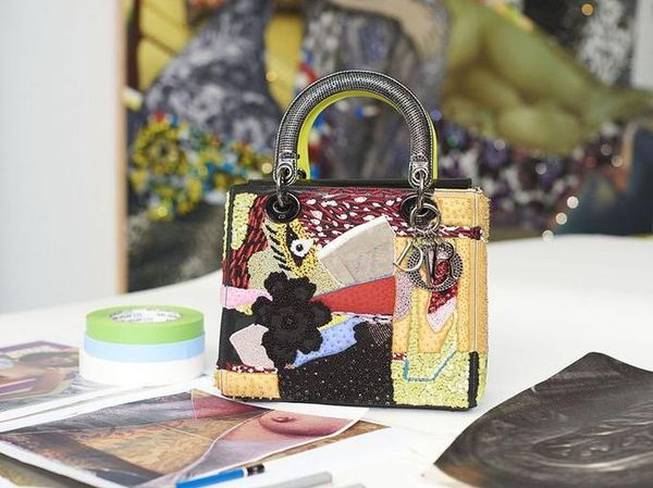 Dior Gandeng 11 Seniman Wanita Buat Tas Unik, Dijual Mulai Rp 70 Juta